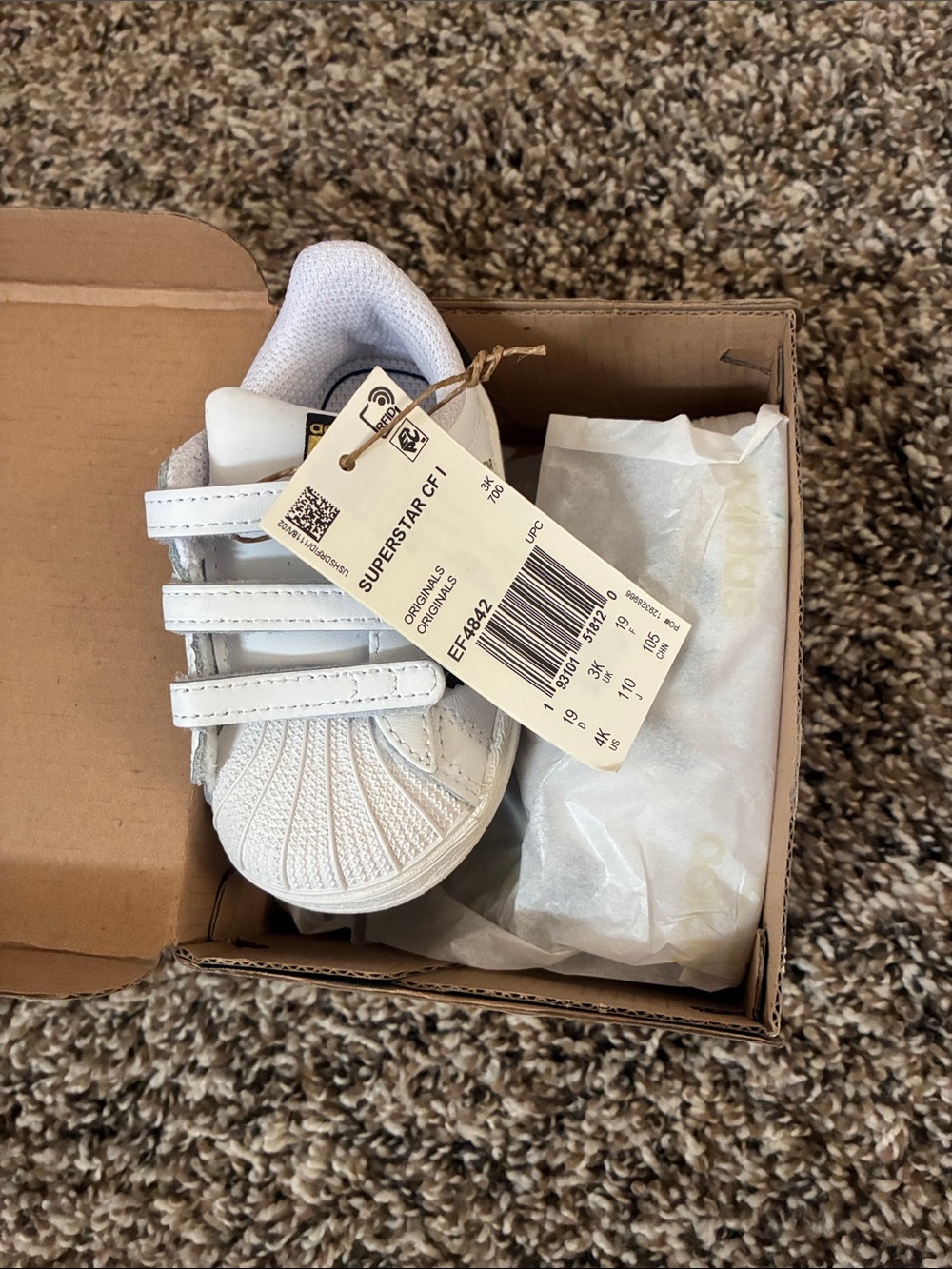 NIB adidas Kids White Velcro Superstar Sneakers (4 baby)